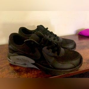 NIKE AIR MAXS 9.5 MENS